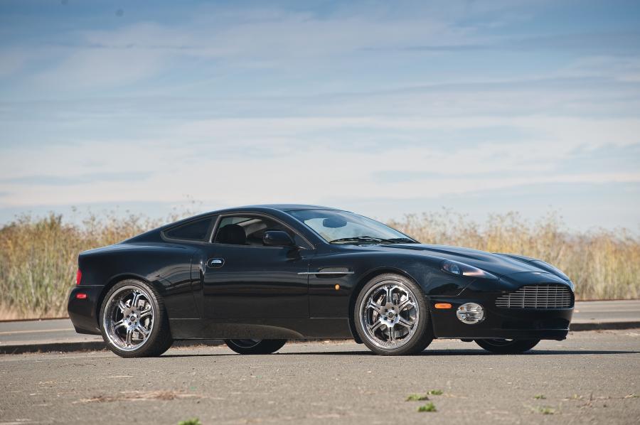  Aston Martin V12 Vanquish 2001 года  (NA) (фото 2 из 10)